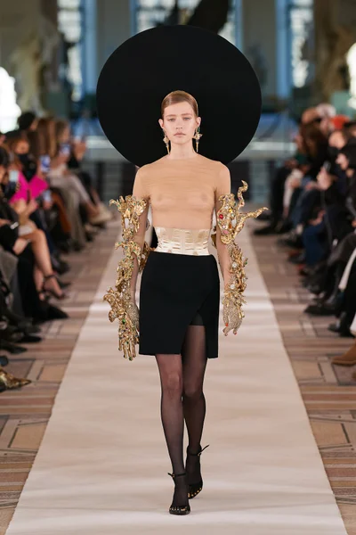 Look 7